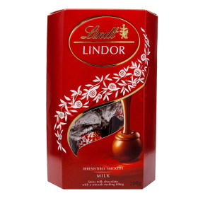 Lindt Lindor Milk Smooth Chocolate 200Gm