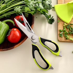 مقص مطبخ سادق #Dh 0682 مع حامي الشفرة 1 قطعة